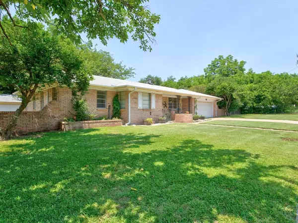 Granbury, TX 76048,719 Lipan Drive