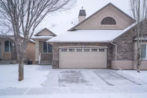 42 Wentworth LNDG Southwest, Calgary, AB T3H 5X1