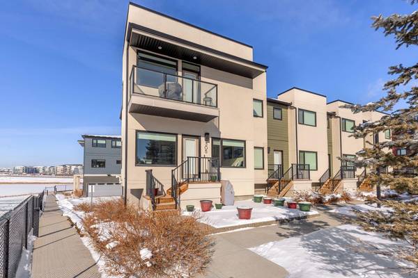 218 Sherwood SQ NW #305, Calgary, AB T3R 0Y2