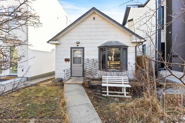 2311 6 AVE NW, Calgary, AB T2N0X3