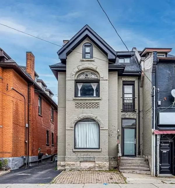 59 Young ST #2, Hamilton, ON L8N 1V1