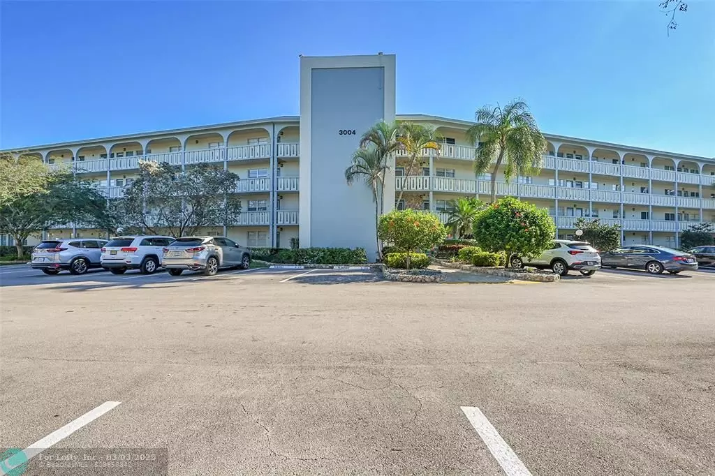 Coconut Creek, FL 33066,3004 Portofino Isle  #C2