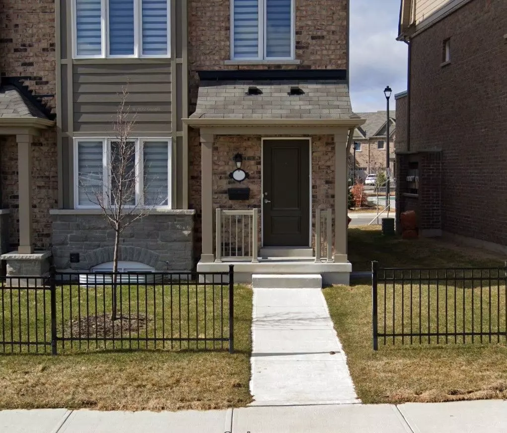 Brampton, ON L6Y 1N9,50 Edinburgh DR #19 (Rear)