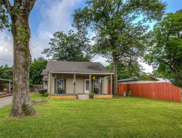 222 Ponder Street, Sulphur Springs, TX 75482