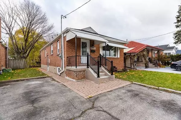 Toronto E04, ON M1R 2S2,1356 Warden AVE #Upper