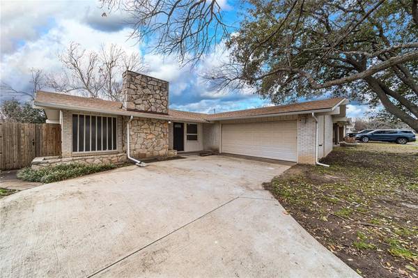 3320 High Lark Drive, Dallas, TX 75234