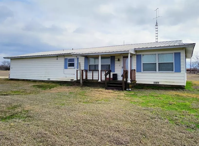 420 E Highway 22, Frost, TX 76641