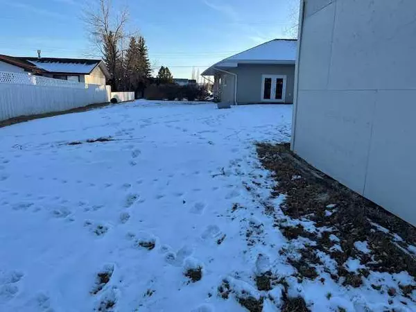 Cardston, AB T0K 0K0,539 6 AVE West