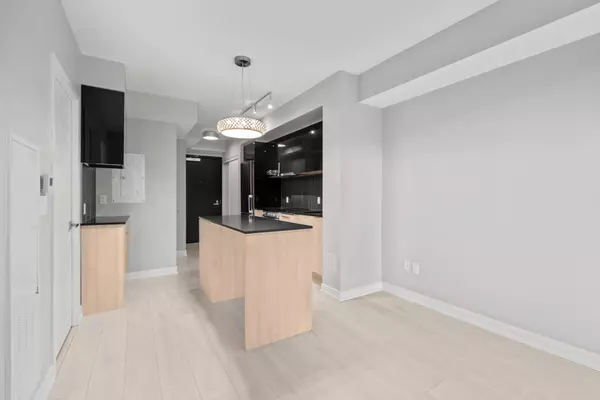 31 Tippett RD #341, Toronto C06, ON M3H 0C8