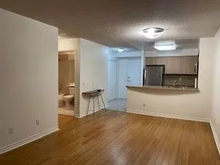 Mississauga, ON L5R 4B1,25 Kingsbridge Gardens CIR #523