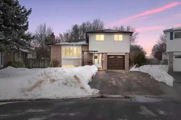 14 Grovetree PL, Brampton, ON L6S 1S8