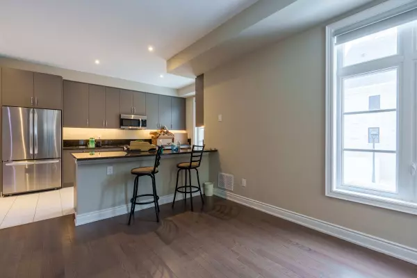 Mississauga, ON L5M 2R4,50 Lunar CRES