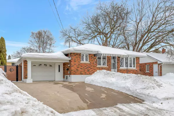 47 Silvercreek Pkwy N, Guelph, ON N1H 3T1