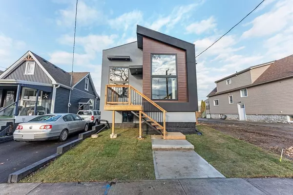 209 Grenfell ST, Hamilton, ON L8H 3J6