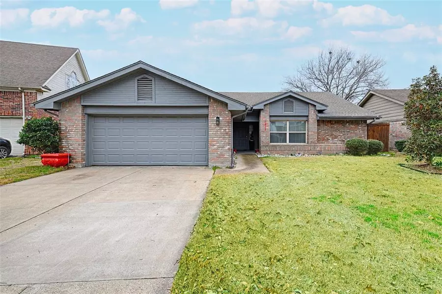 5512 Cold Springs Drive, Arlington, TX 76017