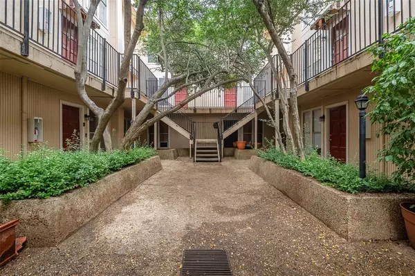 4327 Holland Avenue #205, Dallas, TX 75219