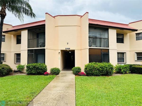 2069 NE COLLINS CIR  #10,  Jensen Beach,  FL 34957