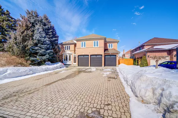 3 Moses CRES, Markham, ON L6C 1R2