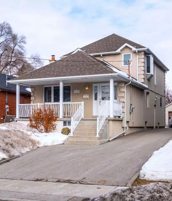 1212 Glencairn AVE, Toronto W04, ON M6B 2B5