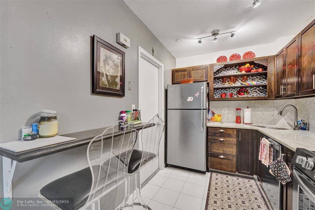 Wilton Manors, FL 33311,1950 N Andrews Ave  #103D