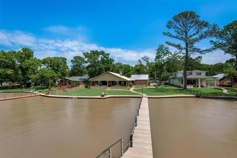 125 Island Park Drive, Gun Barrel City, TX 75156