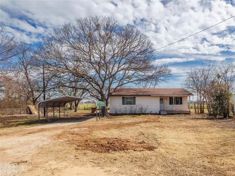 704 Maple Street, Brownwood, TX 76801