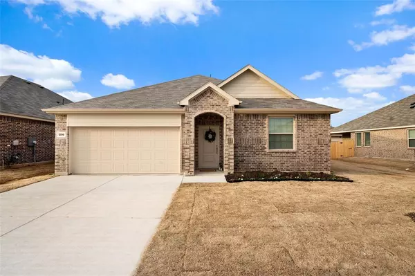 1209 Brazil Street, Azle, TX 76020