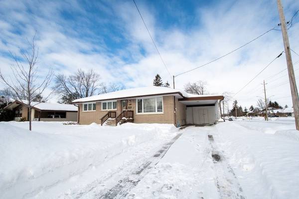 42 Pottinger ST, Kawartha Lakes, ON K9V 3X8