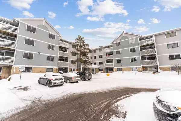 218 Viewmount DR #318, Cityview - Parkwoods Hills - Rideau Shore, ON K2E 7X5