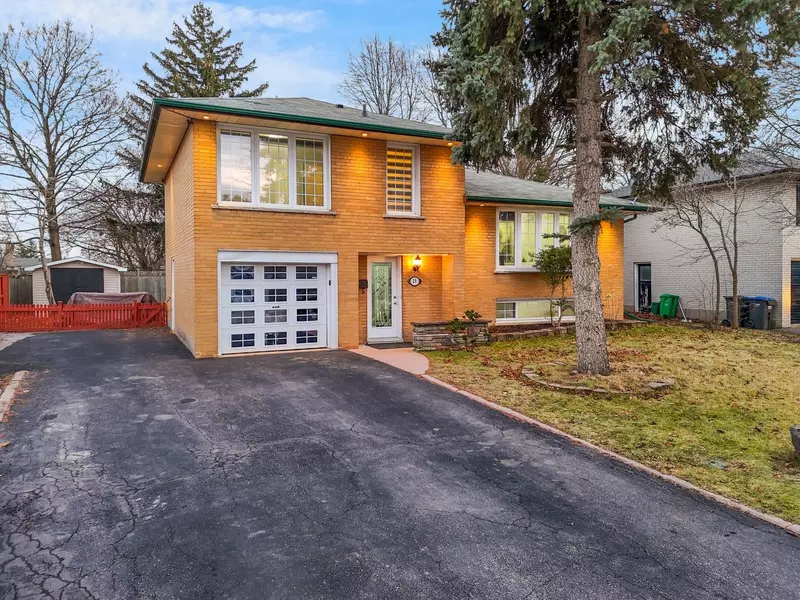 29 Flowertown AVE, Brampton, ON L6X 2K3