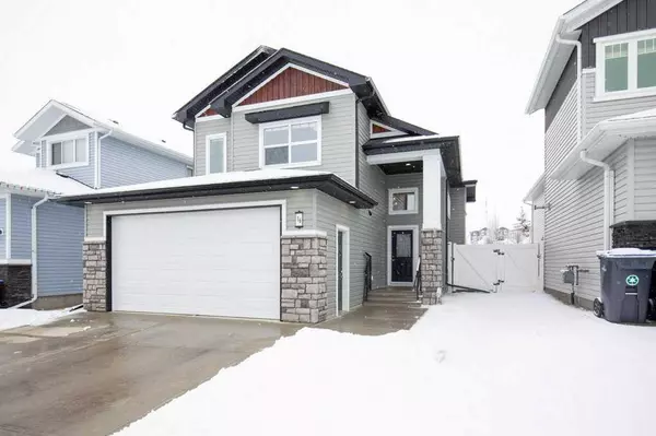 16 Cole WAY, Sylvan Lake, AB T4S 0L6