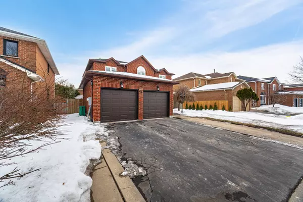 Brampton, ON L6X 3K2,29 Brydon CRES