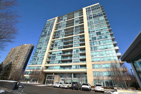 1055 Southdown RD #1211, Mississauga, ON L5J 0A3