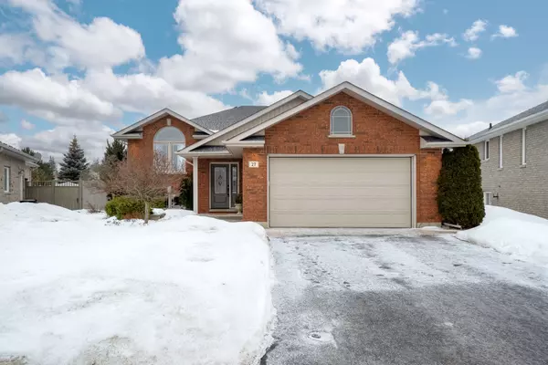 27 Boyce CT, Belleville, ON K8P 5P1