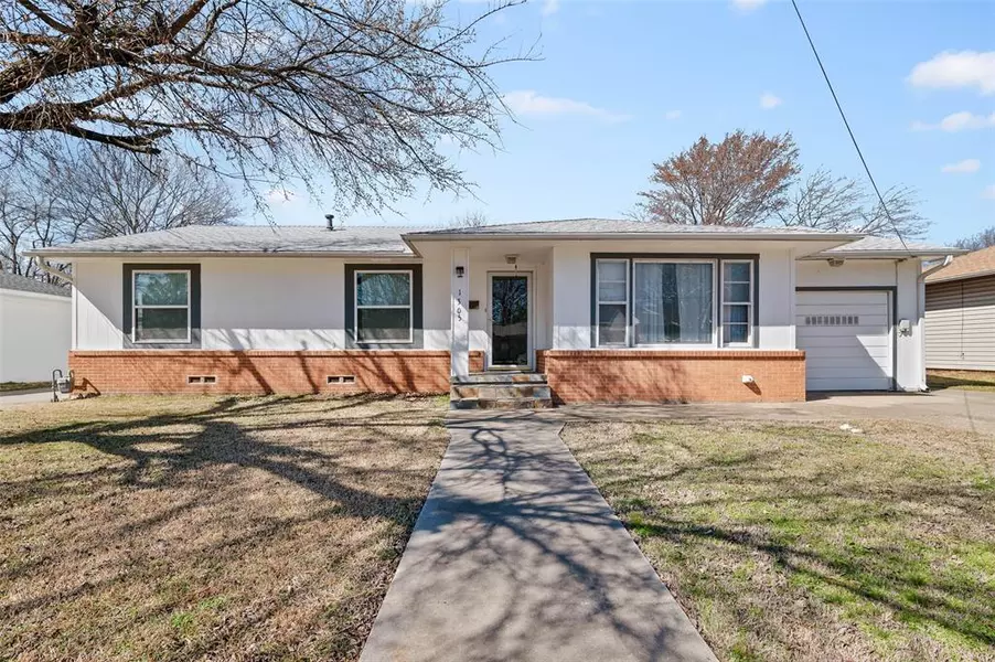 1305 Belmont Street, Gainesville, TX 76240