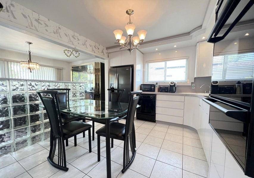 Staten  Island, NY 10314,28 Gary PL