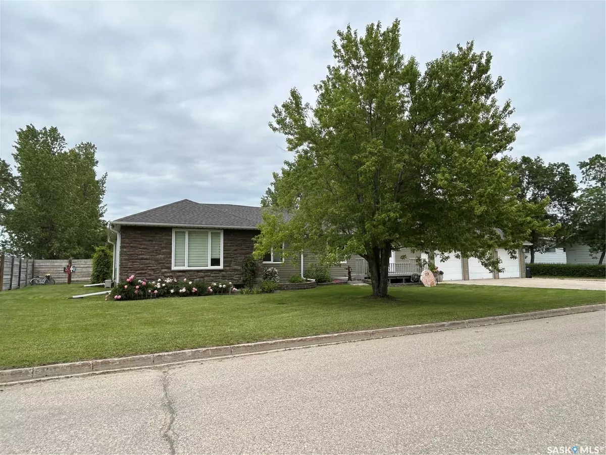 Carlyle, SK S0C 0R0,219 7th STREET W