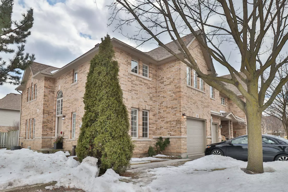 Burlington, ON L7M 4V9,1276 Silvan Forest DR #48