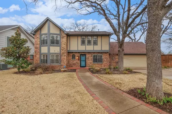 405 Rocky Canyon Court, Arlington, TX 76011