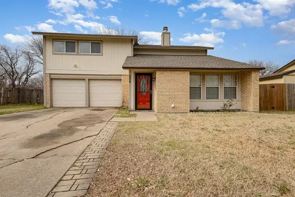 506 Royal Valley Road, Grand Prairie, TX 75052