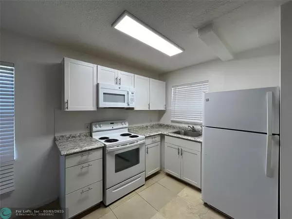 Lake Worth Beach, FL 33460,1013 S F St  #2