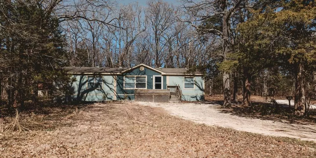 702 County Rd 2521, Bonham, TX 75418