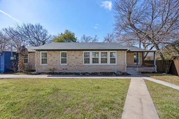 445 N Cavender Street, Dallas, TX 75211