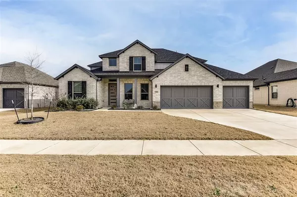 235 Half Moon Drive, Waxahachie, TX 75165