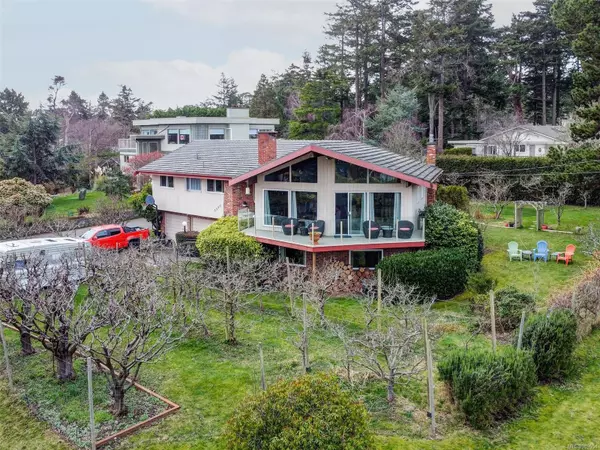 3990 Smugglers Cove Rd, Saanich, BC V8N 4M2