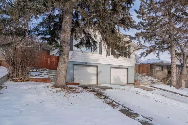 Calgary, AB T2S 1A9,206 43 AVE Southwest