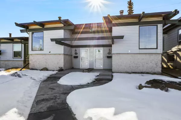 333 Braxton PL Southwest #17, Calgary, AB T2W 2E7