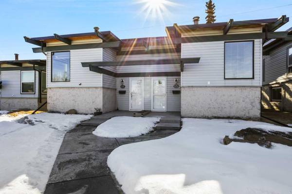 333 Braxton PL SW #17, Calgary, AB T2W 2E7