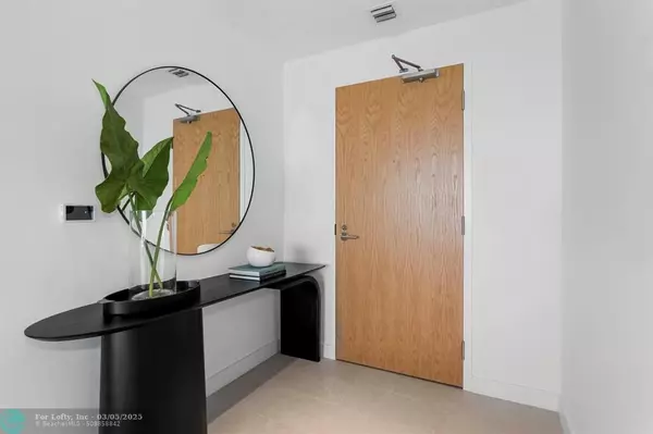 Miami Beach, FL 33139,500 Alton Road  #3701