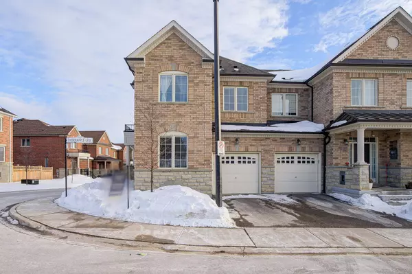 19 Thornapple LN, Richmond Hill, ON L4E 1E7